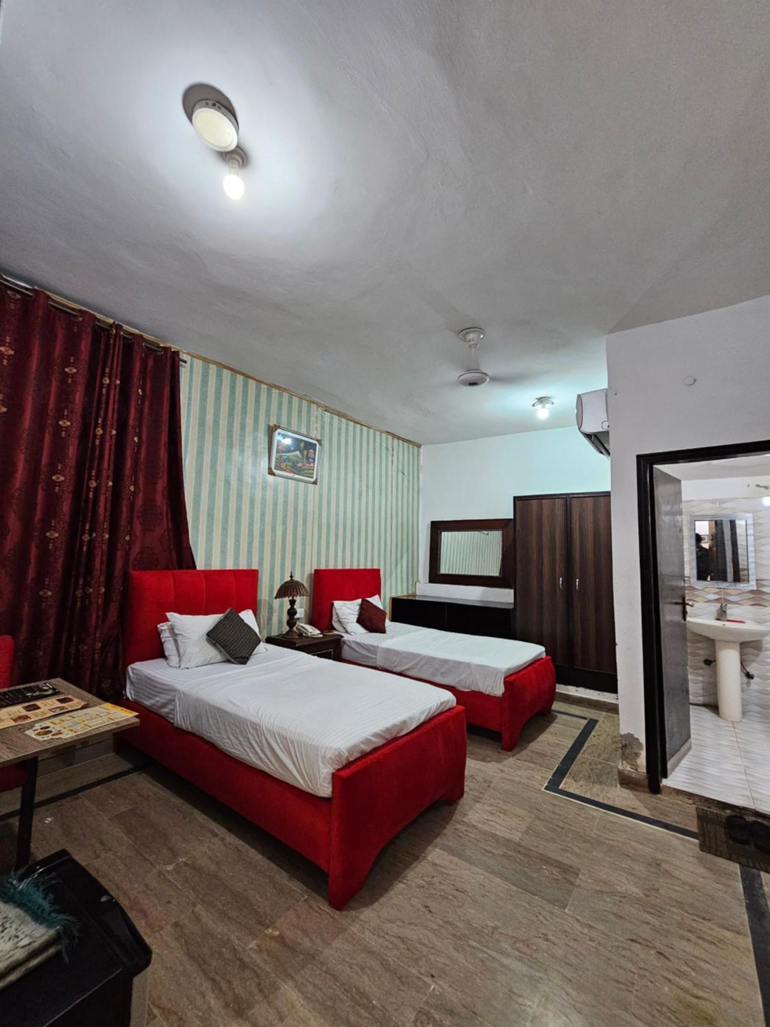 Hotel Tulip Inn, Gulberg Lahore Ruang foto