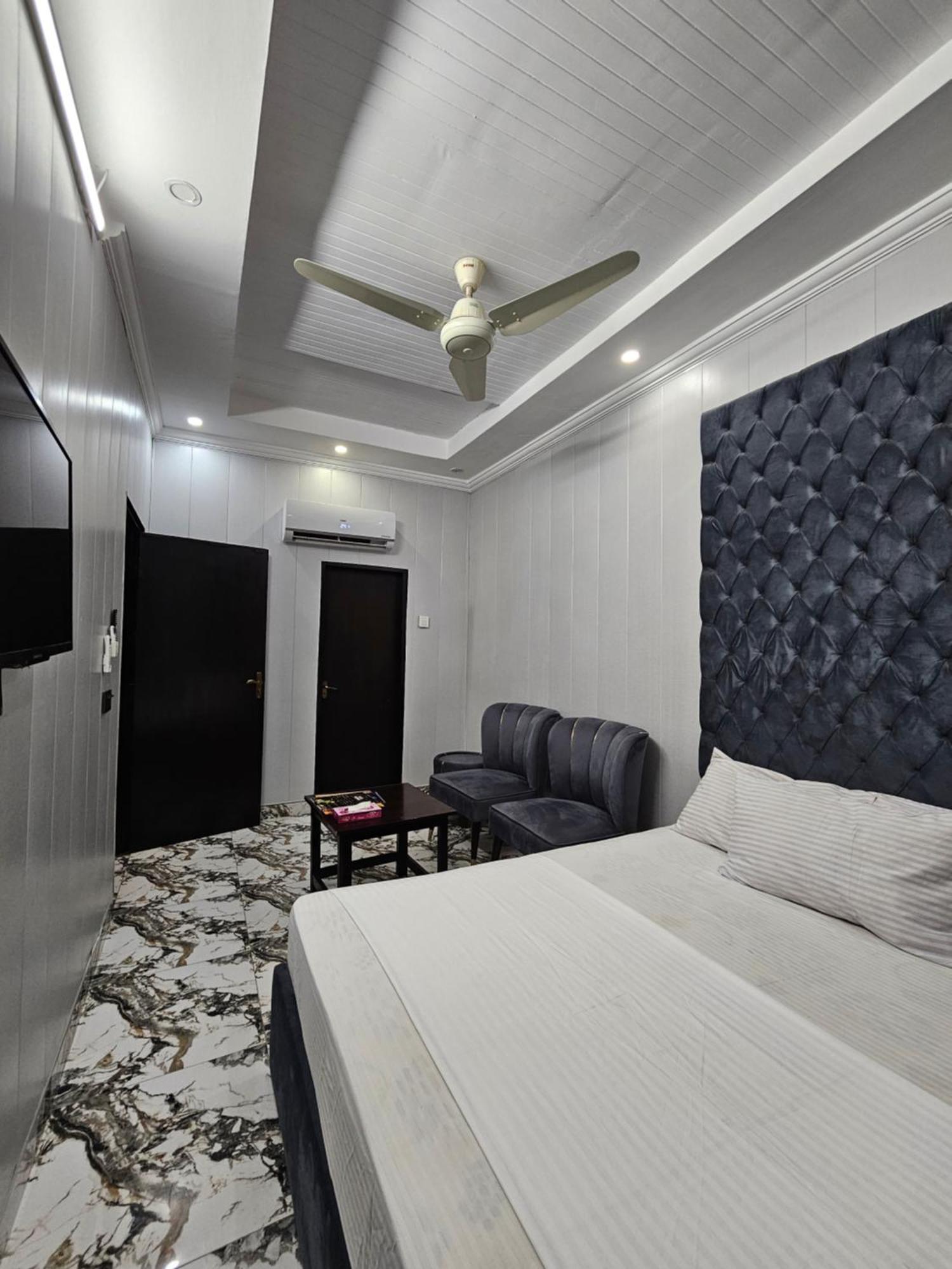 Hotel Tulip Inn, Gulberg Lahore Bagian luar foto