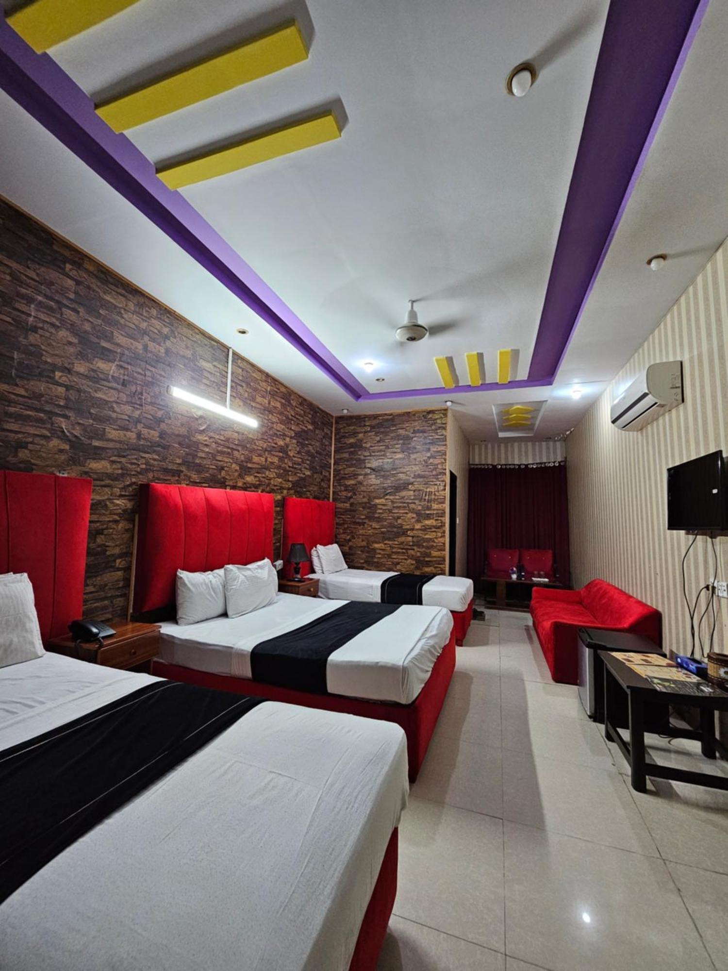 Hotel Tulip Inn, Gulberg Lahore Bagian luar foto