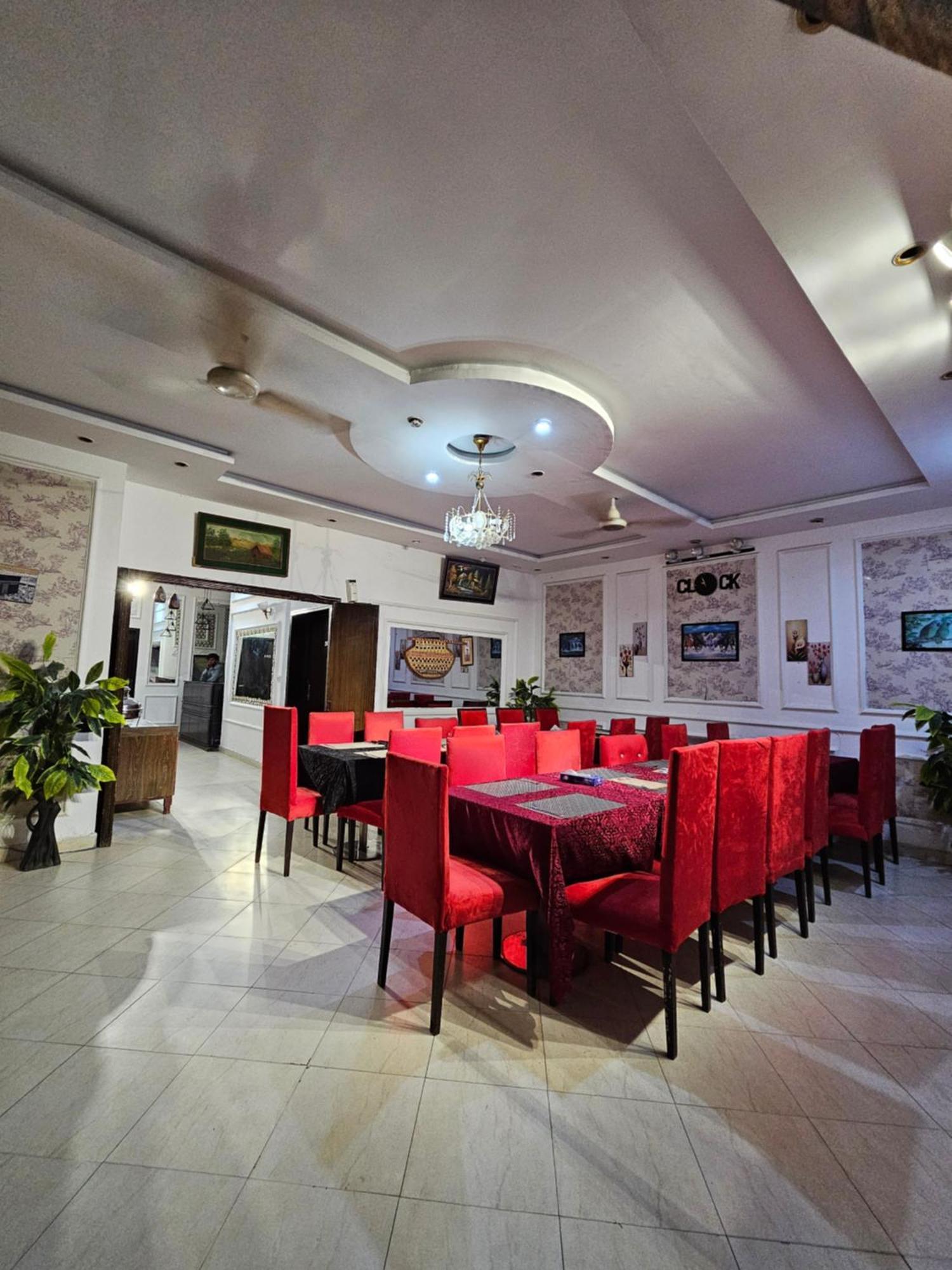 Hotel Tulip Inn, Gulberg Lahore Bagian luar foto