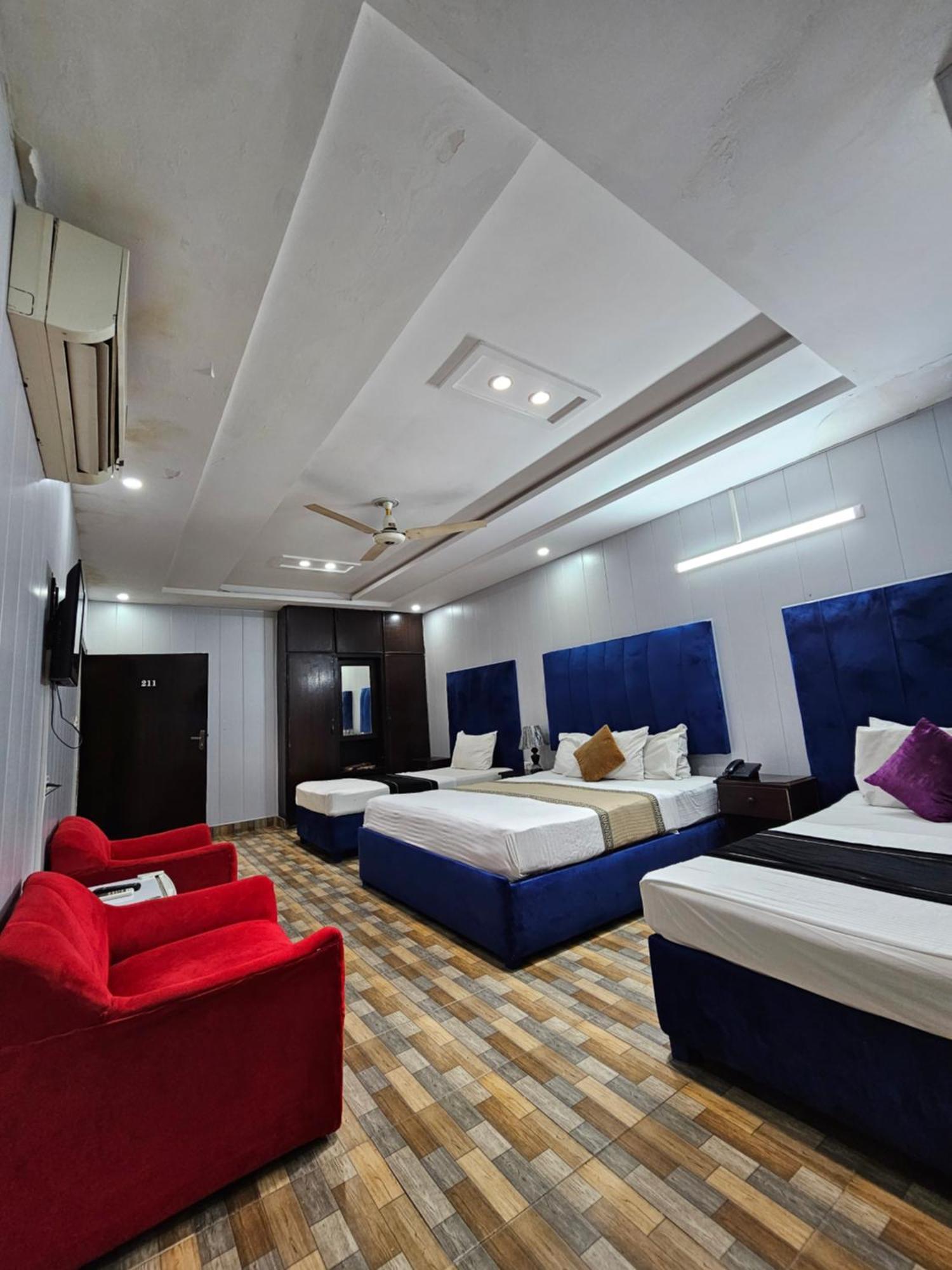 Hotel Tulip Inn, Gulberg Lahore Bagian luar foto