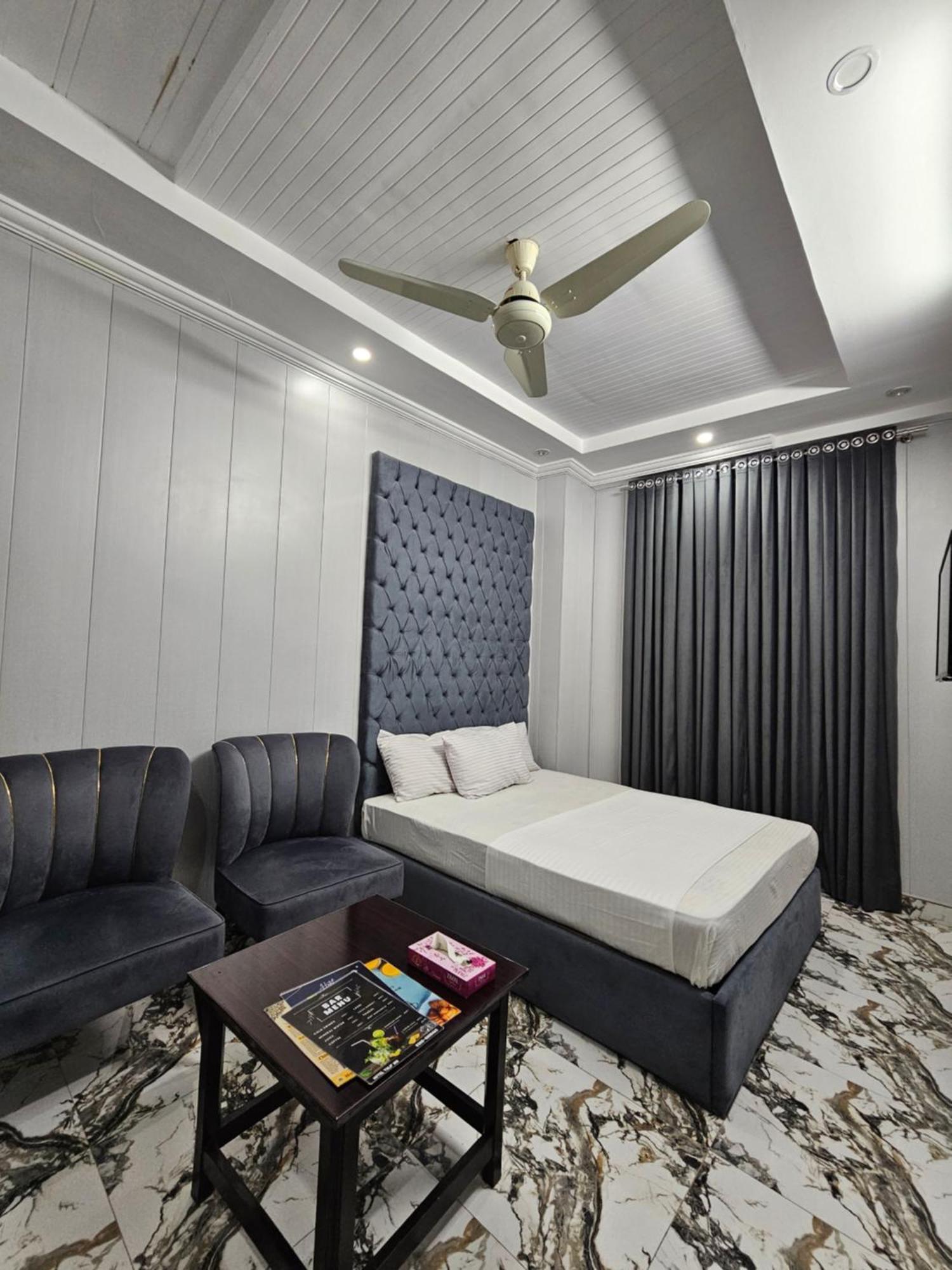 Hotel Tulip Inn, Gulberg Lahore Bagian luar foto