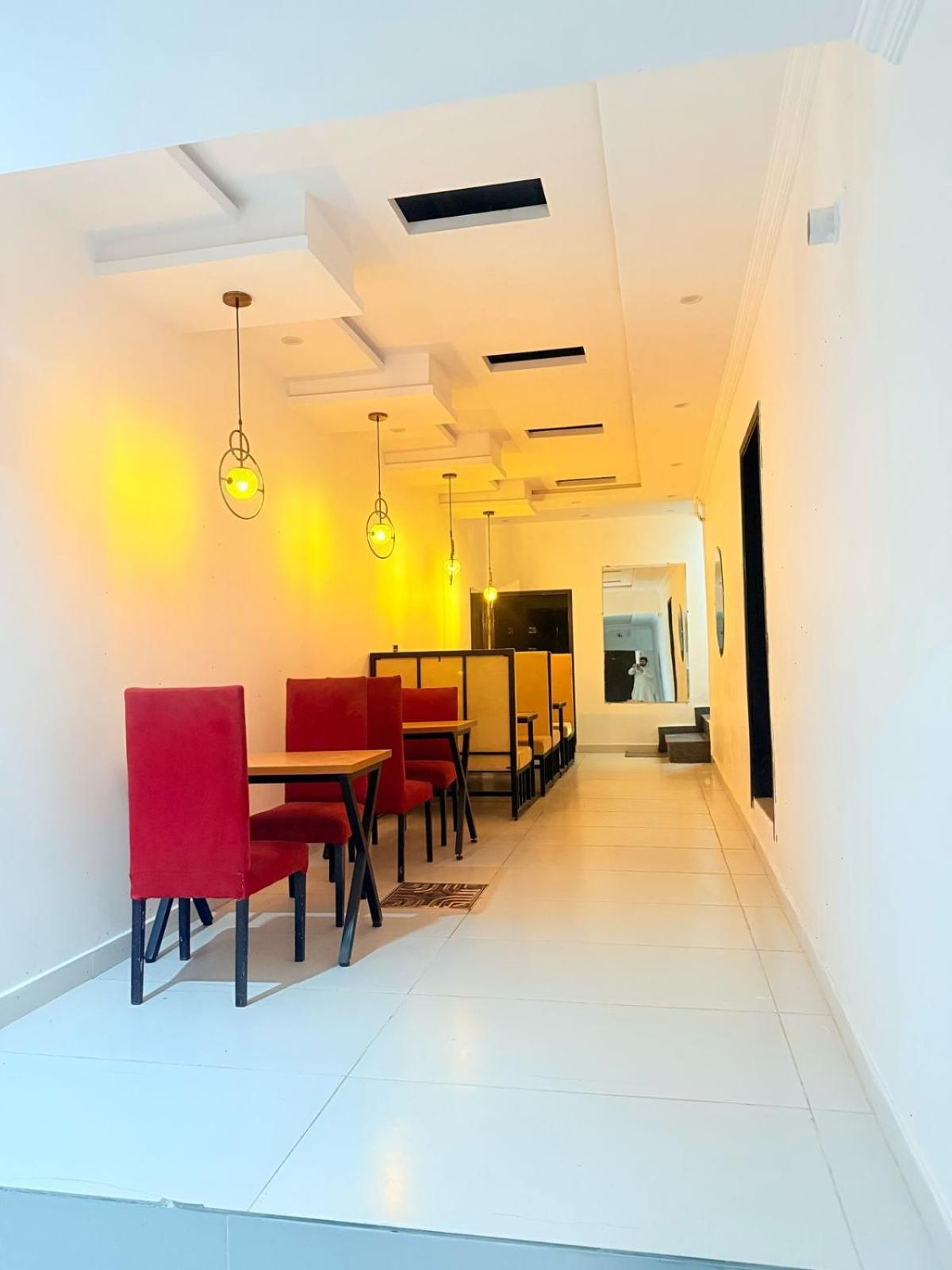 Hotel Tulip Inn, Gulberg Lahore Bagian luar foto